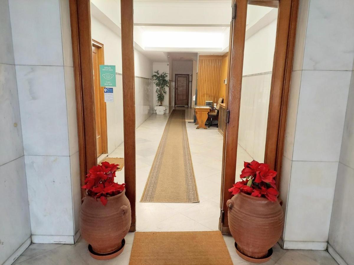 Grand Apartment In Parliament Square Athene Buitenkant foto
