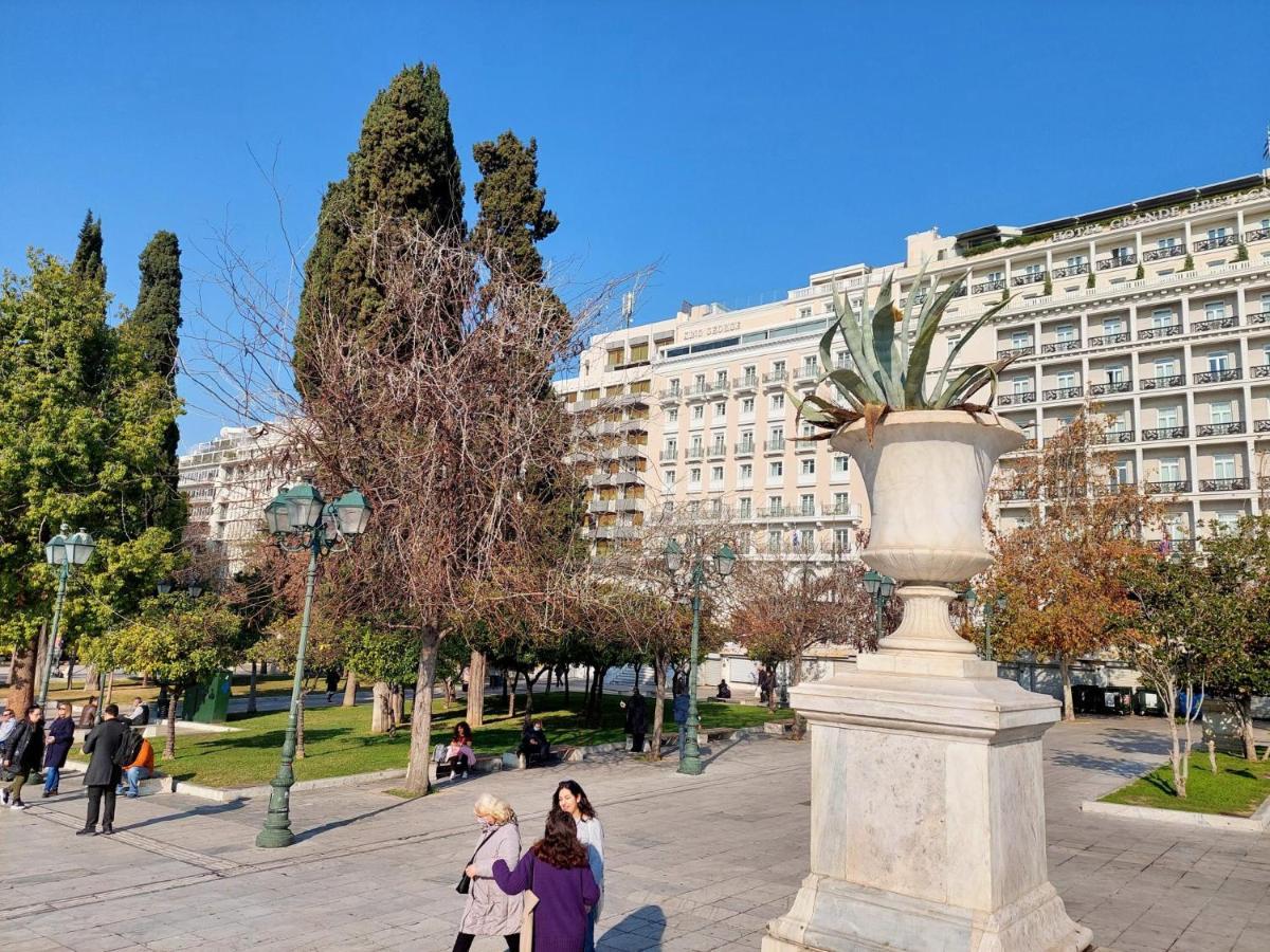 Grand Apartment In Parliament Square Athene Buitenkant foto
